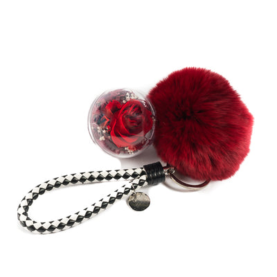 keychain pompom Fleur de luxe montreal fleurs eternity roses forever roses flower box montreal  mfleurs  fleurs pas cher venus et fleurs montreal flowers delivery fleurs rose éternelle ever lasting roses gift box valentine day champagne gift card red sephora chocolate luxury toronto